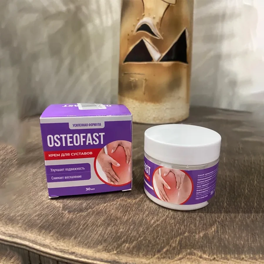 Упаковка и баночка крема Osteofast стоят на столе